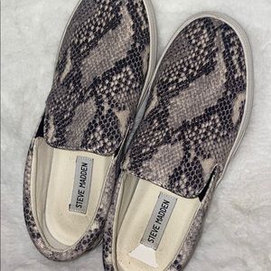 Steve Madden slip ons!